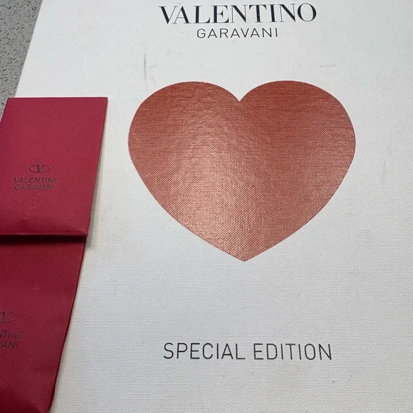 Valentino Garavani Rockstud Ivory Studded Heels Special Edition - Picture 9 of 9